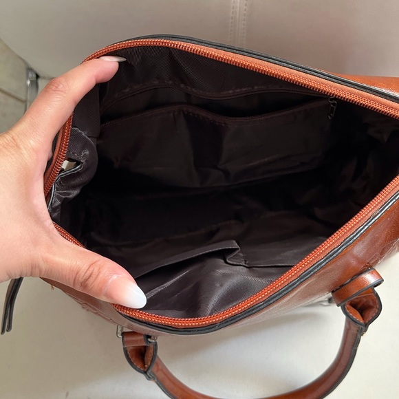 Faux leather handbag - Picture 3 of 3